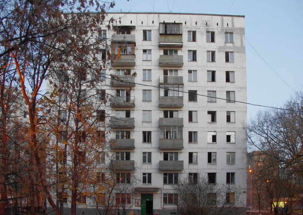 Подозрительная женщина. У этой девушки подозрительно часто исчезали. Подозрительно мем. Чет подозрительно мем. Подозрительно мем.