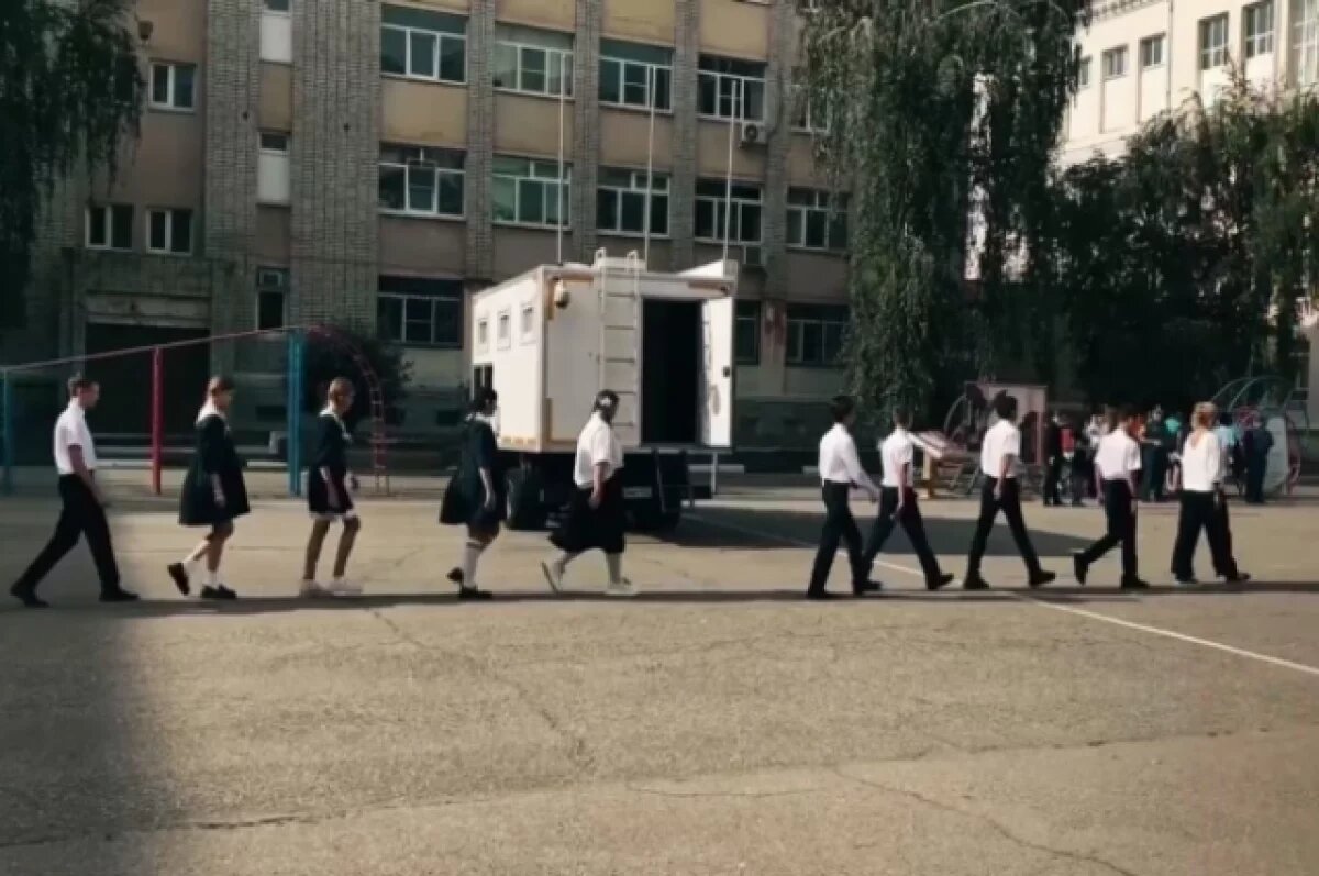    Первый в Краснодаре класс МЧС открыли в школе № 2