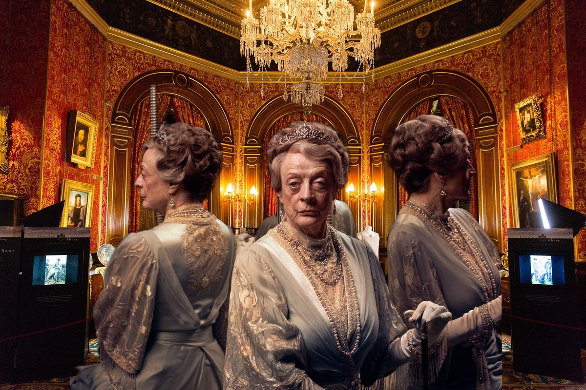 Иллюстрация на основе промо-фото ко второму фильму. Мэгги Смит в роли леди Вайолет Кроули