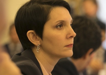    Депутат Госдумы призвала россиянок рожать много детей сразу после школы