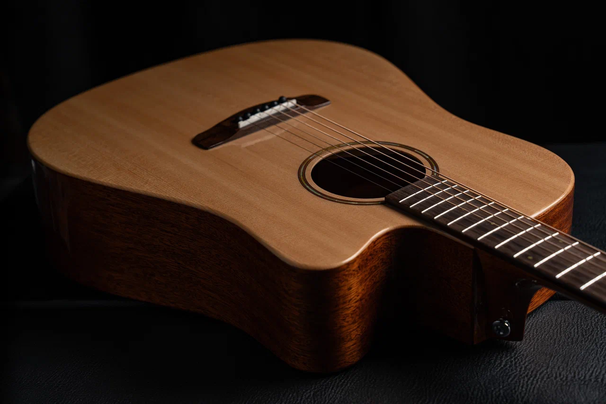 Акустическая гитара MeridaExtrema R2SMDC