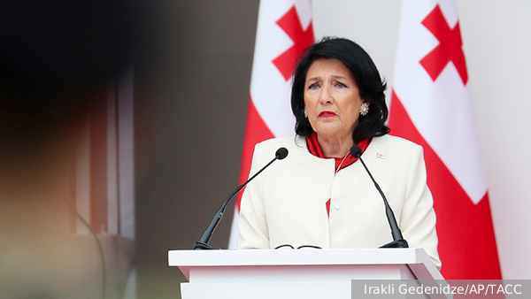     Фото: Irakli Gedenidze/AP/ТАСС   
 Текст: Дмитрий Александров ,   
Тбилиси