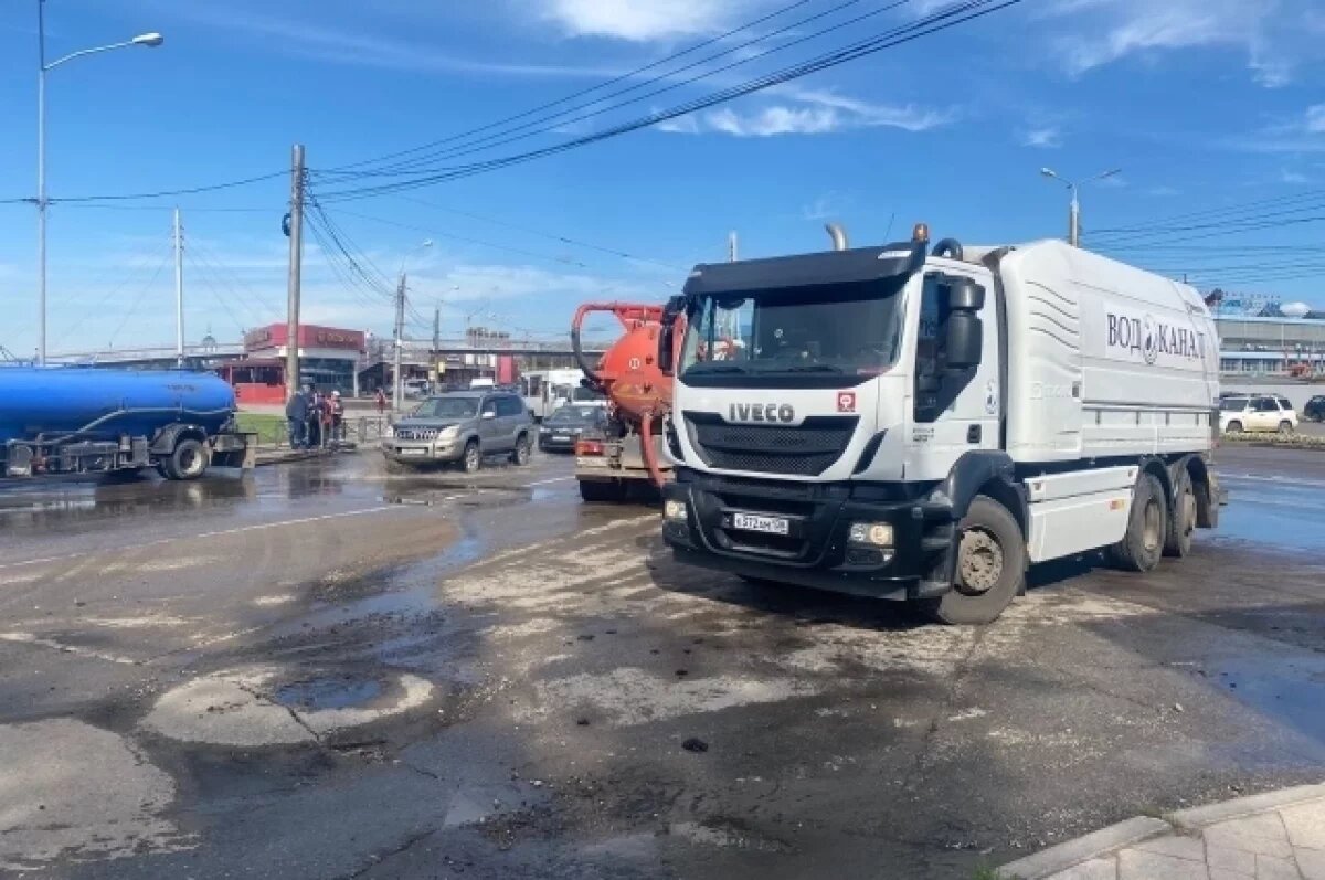    Нечистоты попали в реку Ангара в Иркутске из-за прорыва канализации