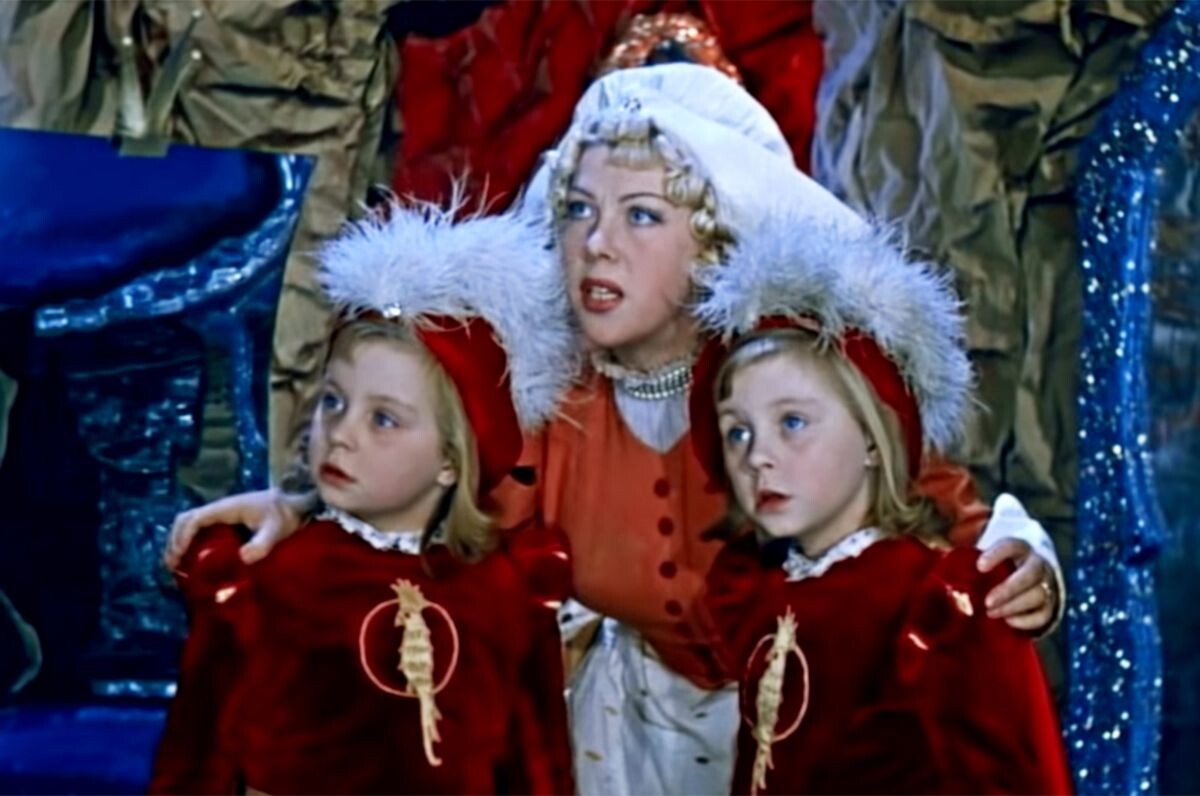 Фото: кадр из к/ф "Королевство кривых зеркал"