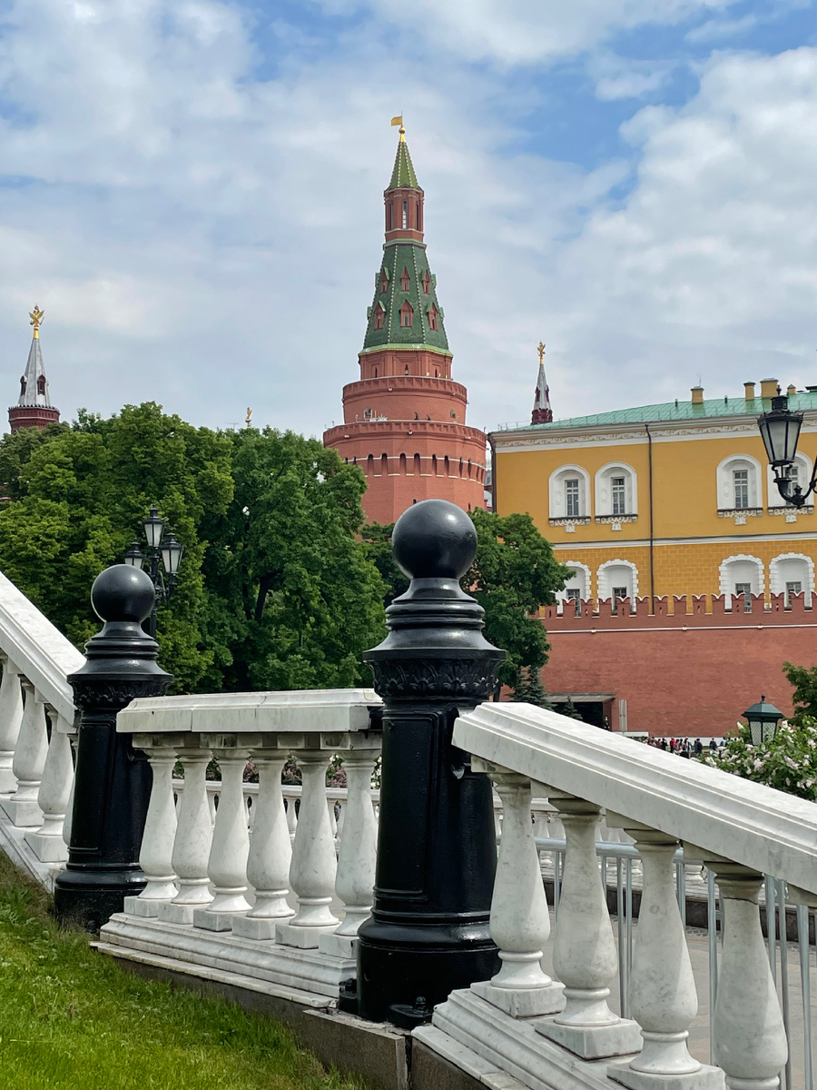 Москва не зря находится в топе туристических рейтингов для россиян и иностранных туристов 