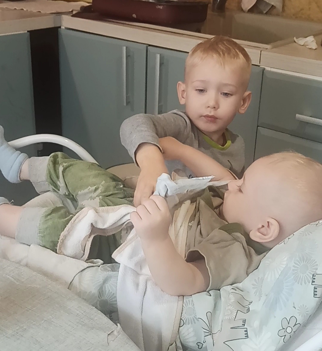 ... и вообще никому) 