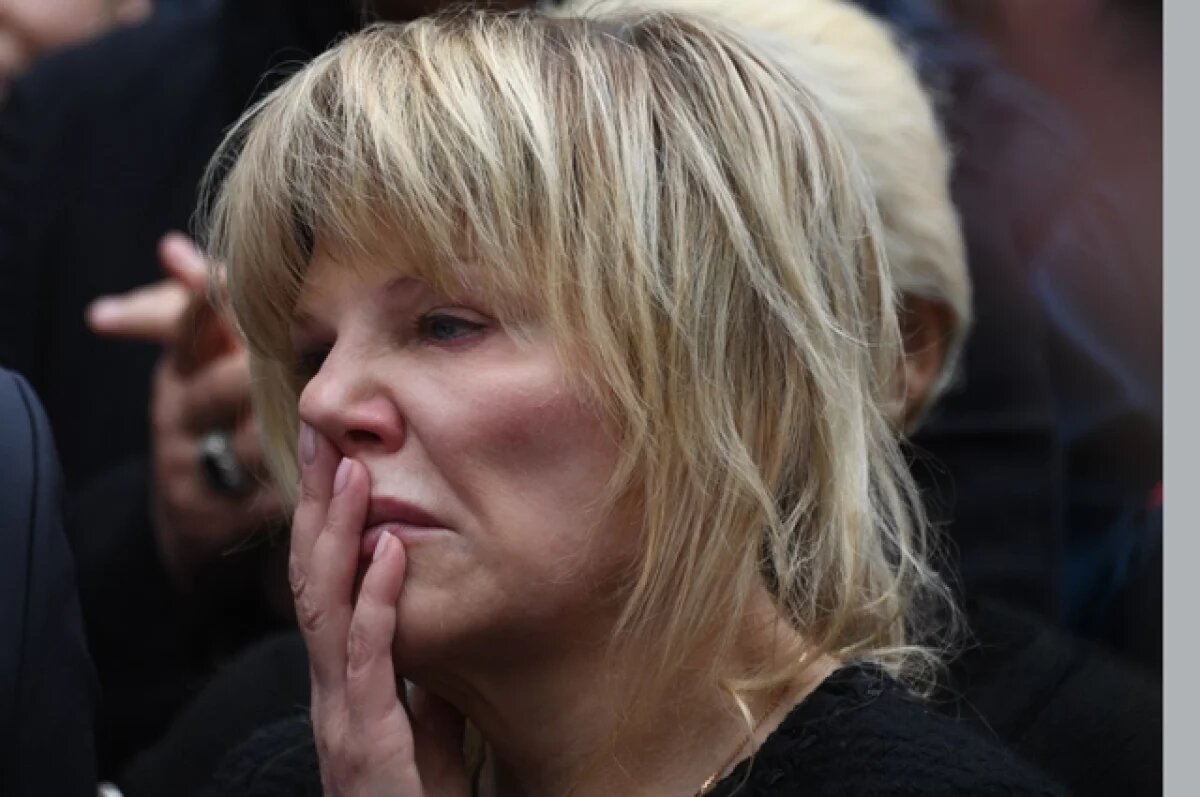    Александре Захаровой не нашлось места в зале на сборе «Ленкома»