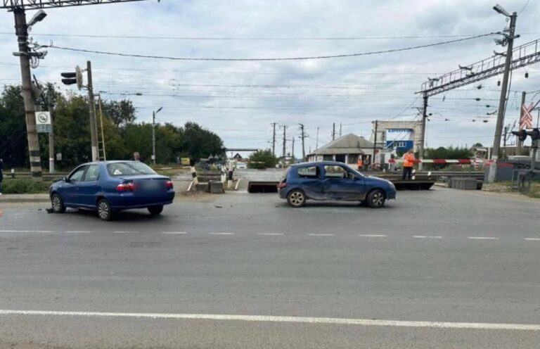    В Оренбурге на Локомотивной столкнулись «Рено» и «Фиат». Пострадал один из водителей Кристина Просвиркина