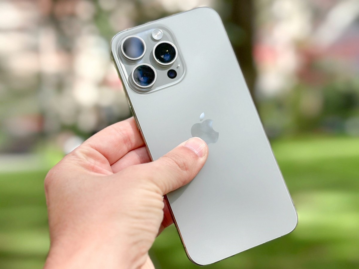    iPhone, большой экран и цена свыше 43 000 рублей: какие смартфоны покупают россияне