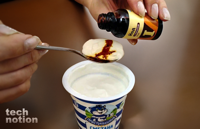 Для чего йод капать в сметану, а корицу сыпать в носки: 10 хитростей для дома, которые можно применить прямо сейчас