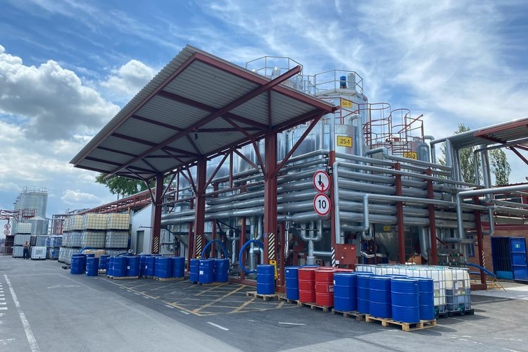    Ростовский производитель нарастит выпуск синтезированных пищевых эмульгаторов в 2025 году