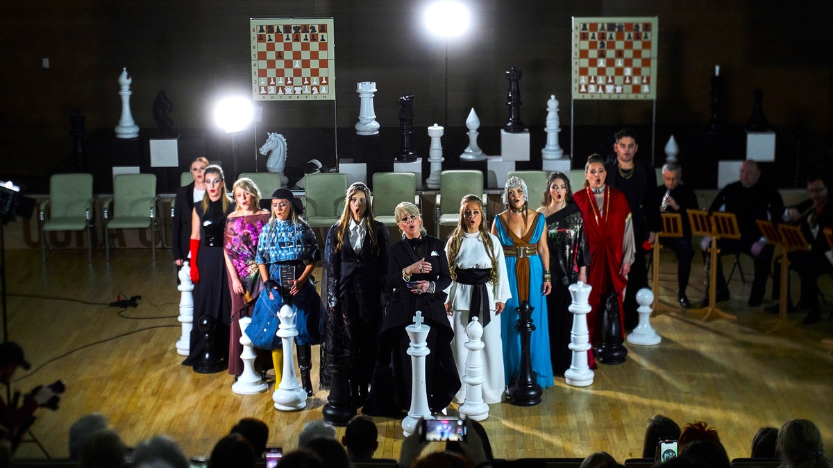    Югорчане приобщились к высокому искусству через «OPERАктив»