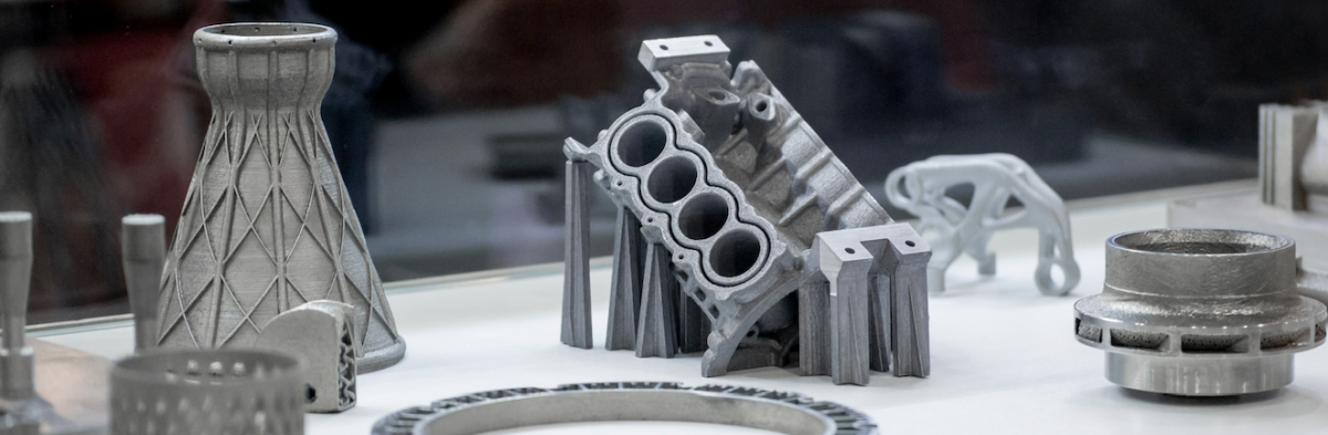 Источник: https://3dprintspb.com/slm-tehnologiya-3d-pechati-metallom/