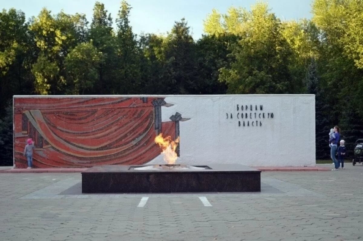    Мозаику восстанавливают на центральной стеле Вечного огня в Арзамасе