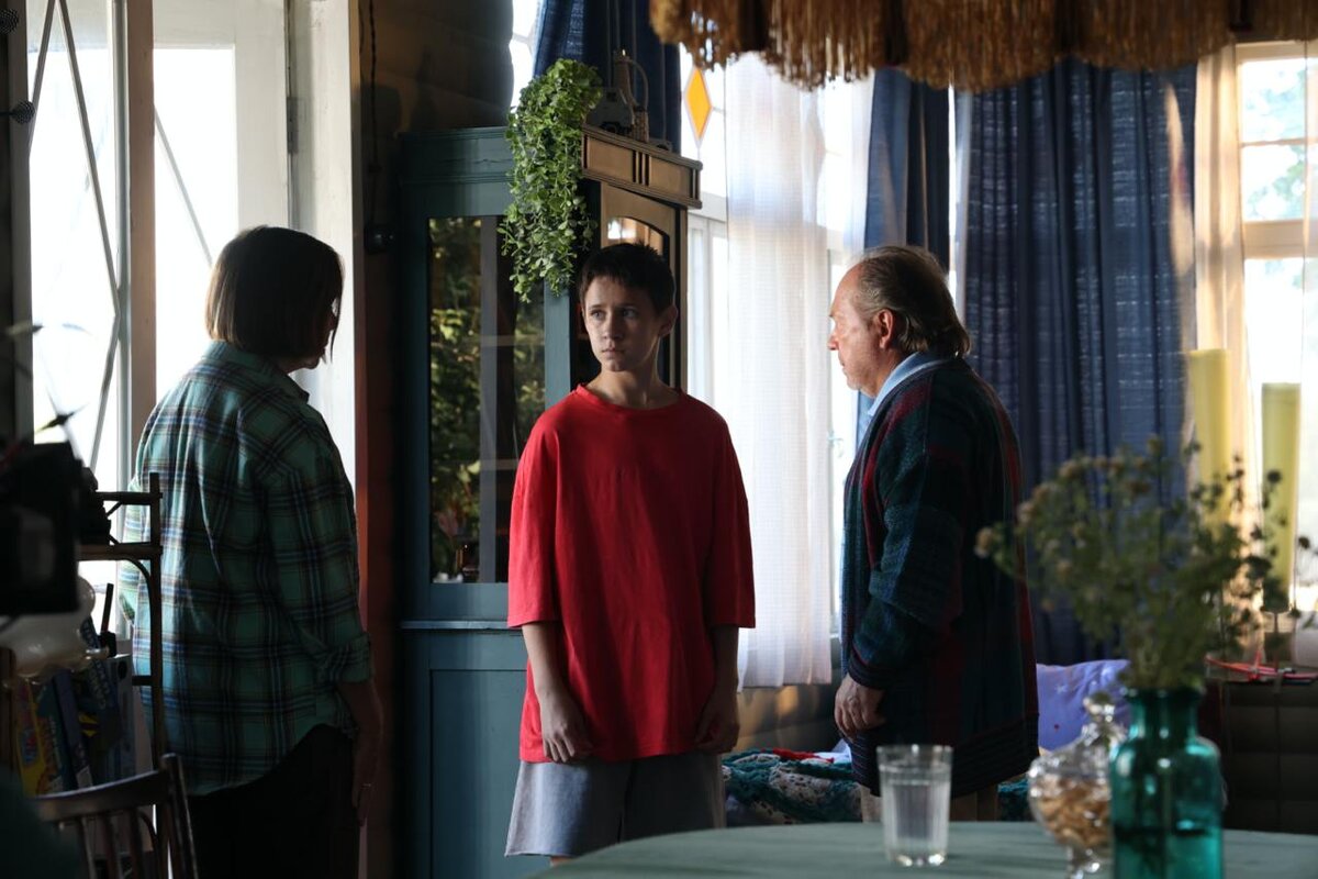 Фото со съёмок сериала «Красное озеро» – продюсерский центр Originals Production и кинокомпания NORM PRODUCTION для KION (листайте, там ещё есть фото)