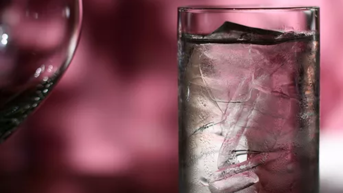 Переохлажденная вода способна оставаться жидкой и быть -41°C. Источник изображения: ria.ru