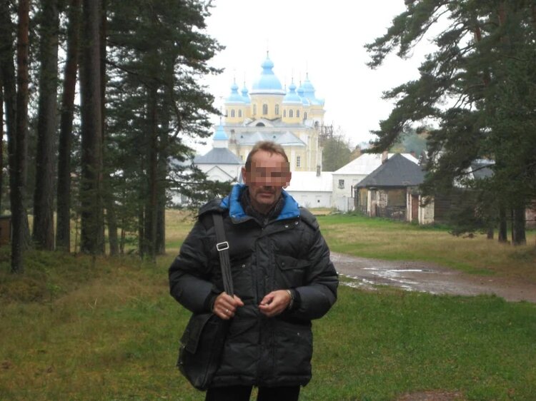 Учитель делал вид, что прикасается к девочкам случайно. Фото: СОЦСЕТИ.