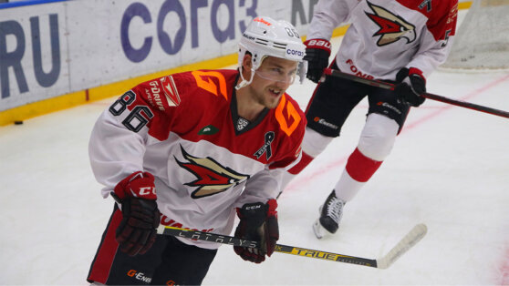    "Авангард" и "Нефтехимик" забросили 6 шайб во втором туре КХЛ Андрей Бурков