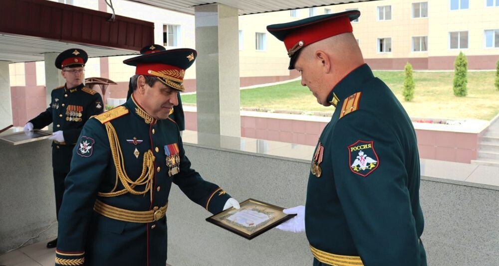 Генерал пользовался уважением, был награждён