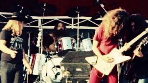 Скачать видео: Еще одна известная песня! Lynyrd Skynyrd – 1977 – Free Bird.