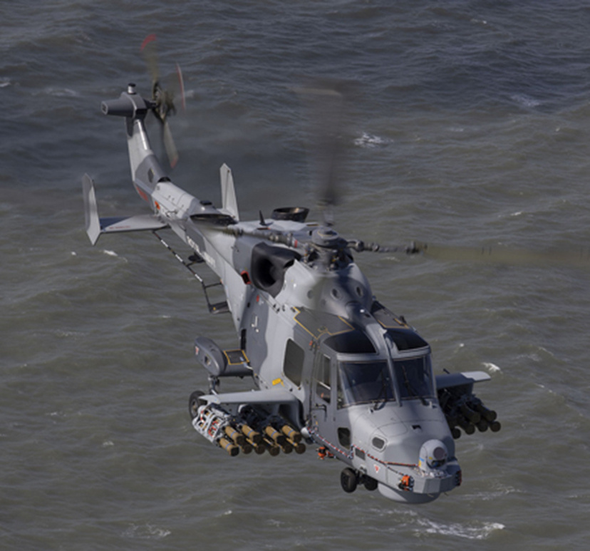     Вертолёт AW159 Wildcat с контейнерами для пуска Martlet / Thales