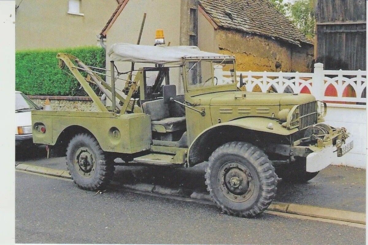 Dodge WC-52 в роли тягача - эвакуатора