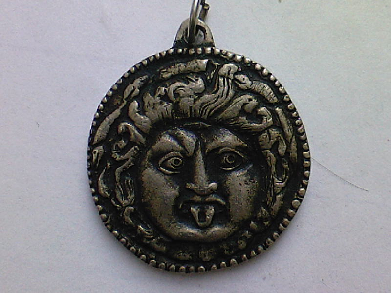 Амулет с изображением Горгоны
