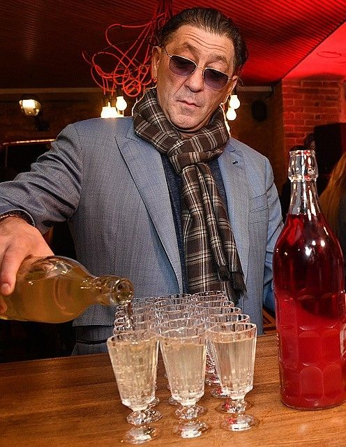 Рюмки "водки" на столе