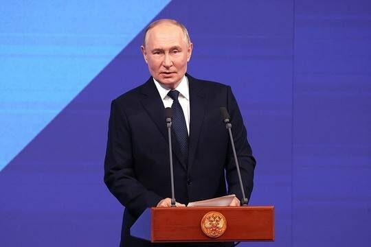    Путин поздравил москвичей с Днем города
