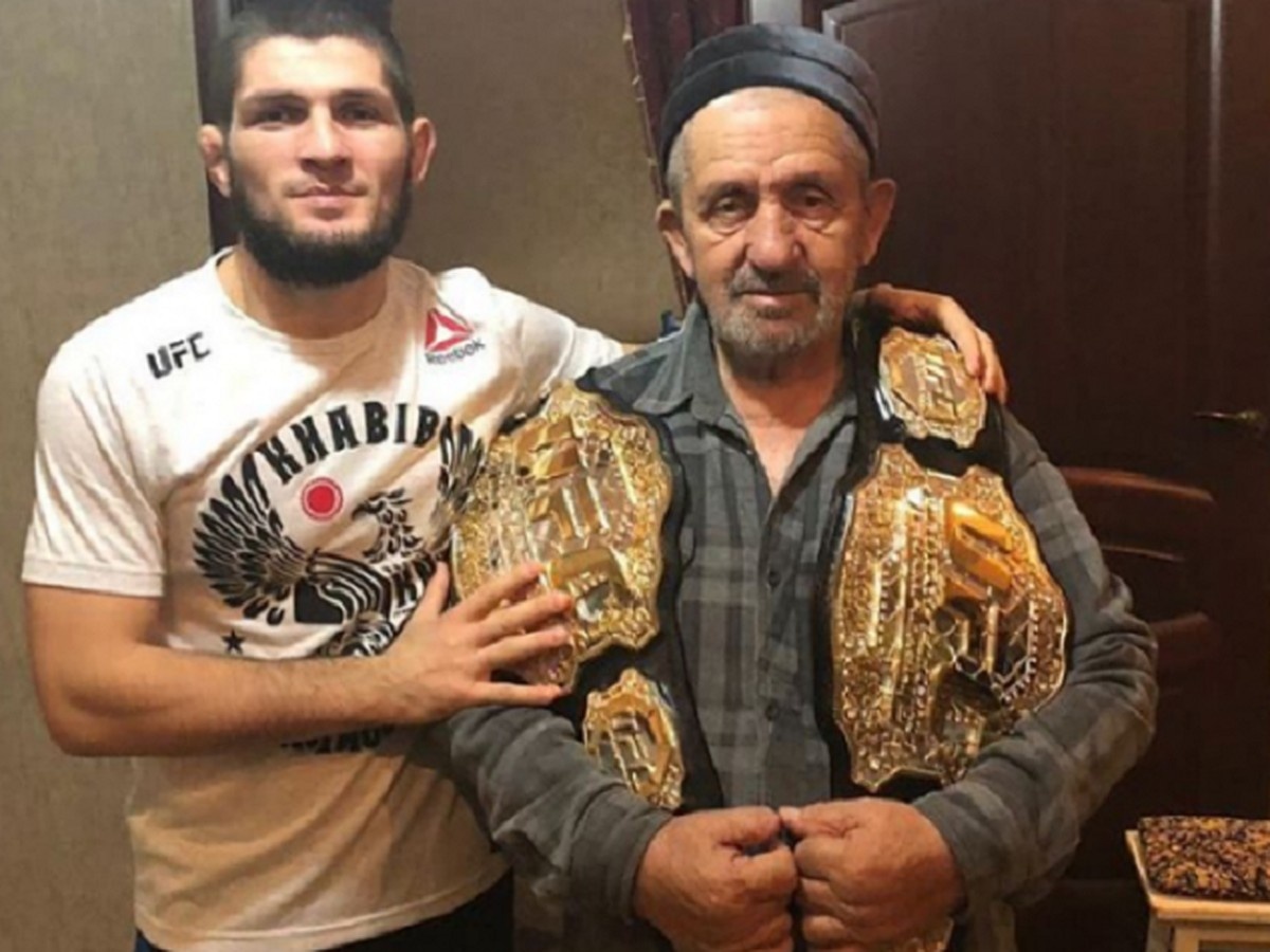 2018 год. Хабиб Нурмагомедов с дедушкой - Магомедом