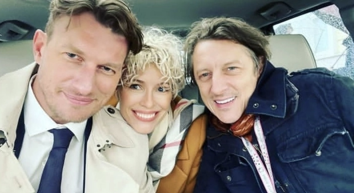 Петр Рыков, Виктория Маслова и Денис Нейманд. Фото со съемок сериала "Спецкоры".