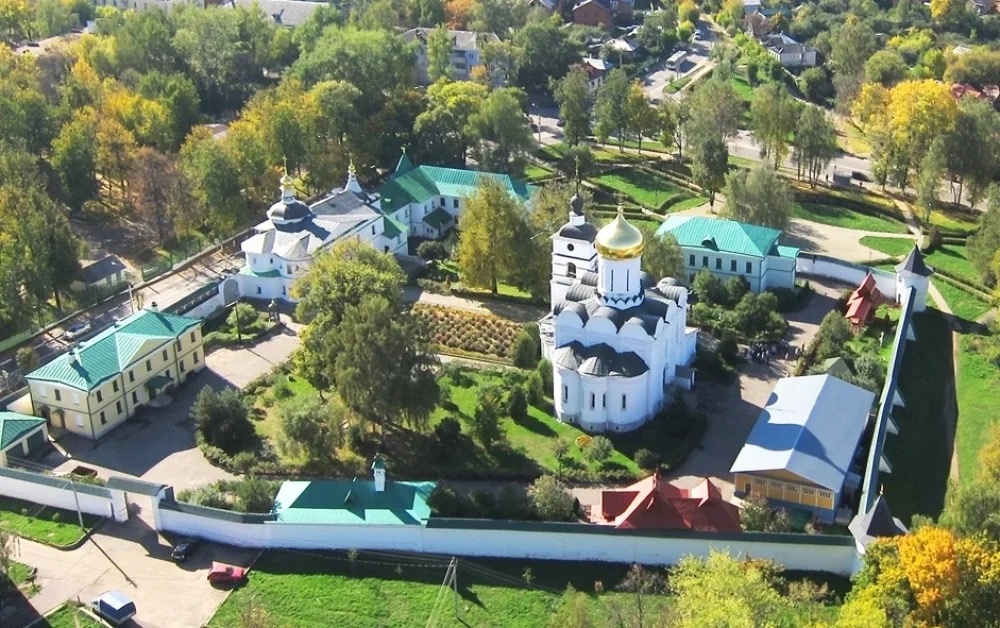 Малый город в городе большом. Малый город в городе большом. Провинция кострома. Виды великого новгорода. Малый город в городе большом.