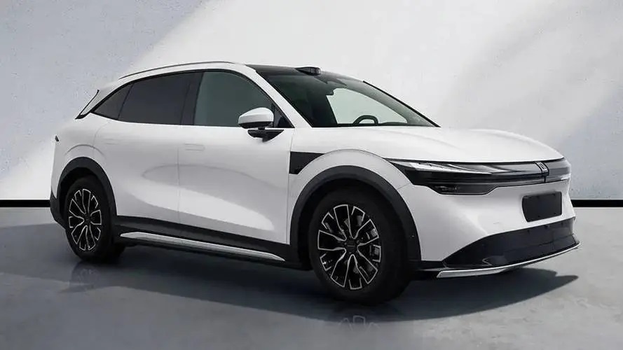 Сторона Zeekr 7X