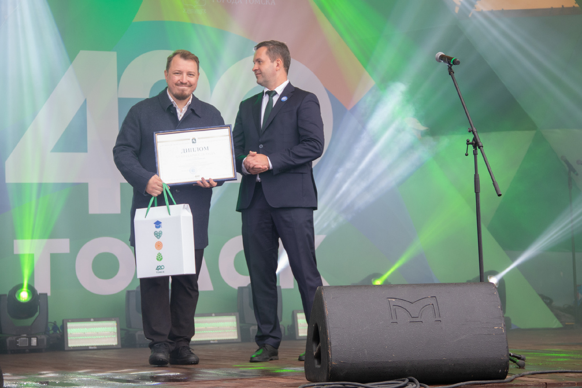 Илья Борисович Казанцев и мэр Томск Томска Дмитрий Александрович Махиня. 