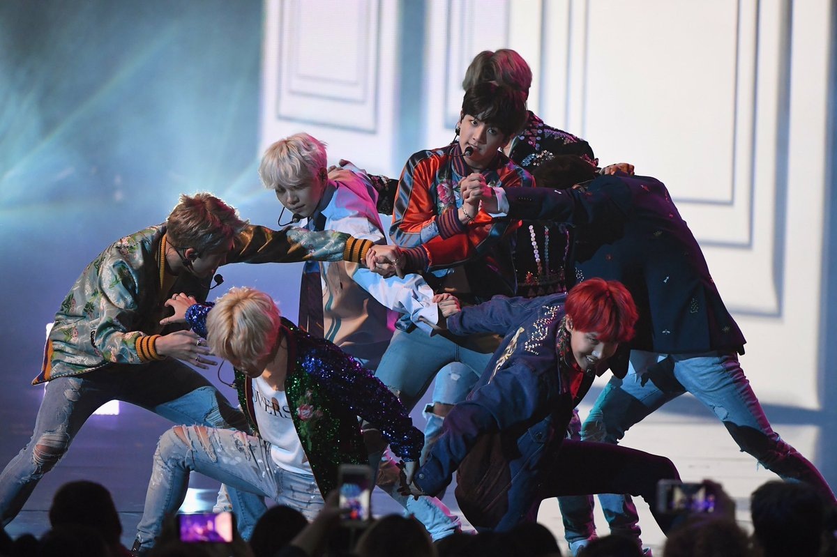 Выступление BTS на премии AMA's 2017