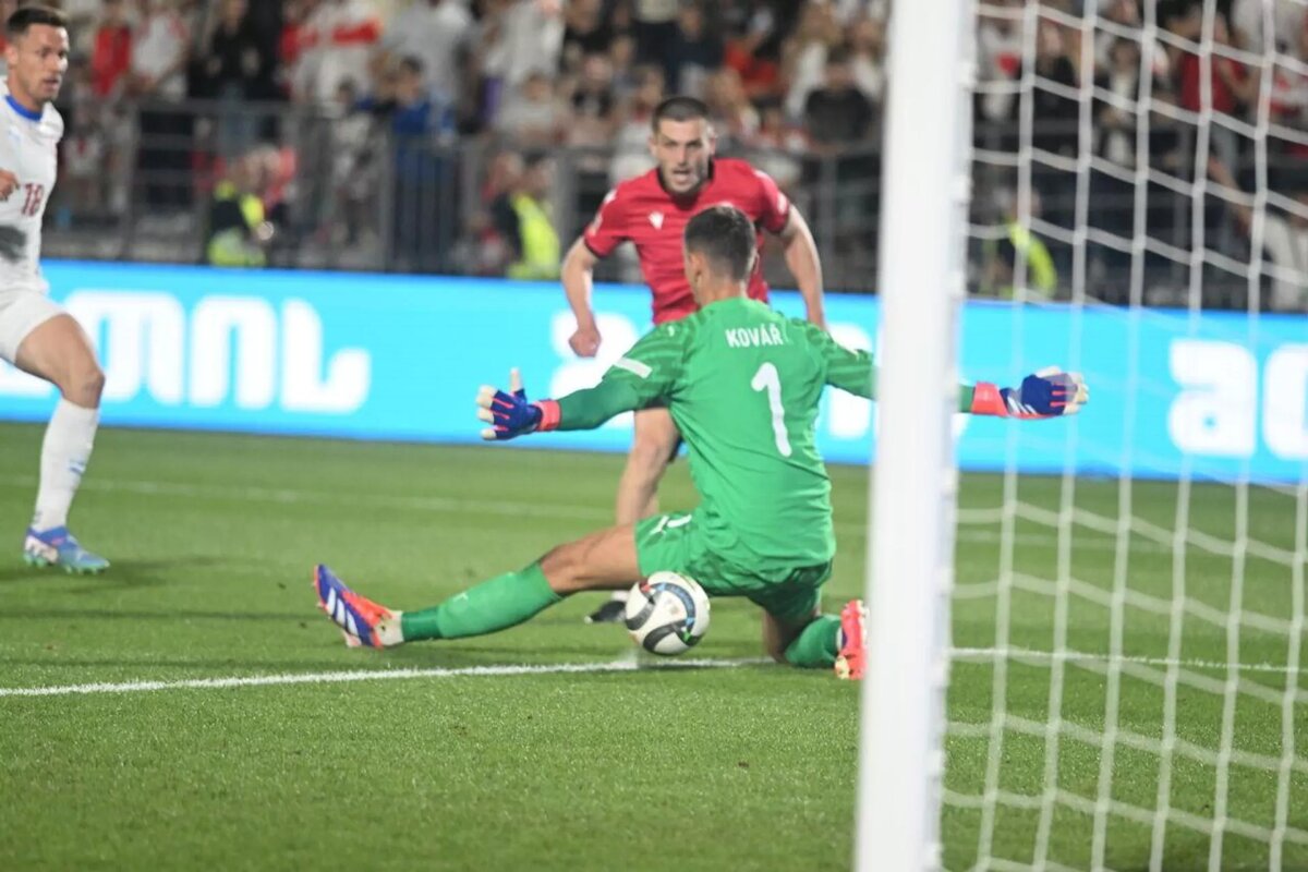 Матч между сборными Грузии и Чехии по футболу в рамках Лиги наций УЕФА  © video: Sputnik / Stringer