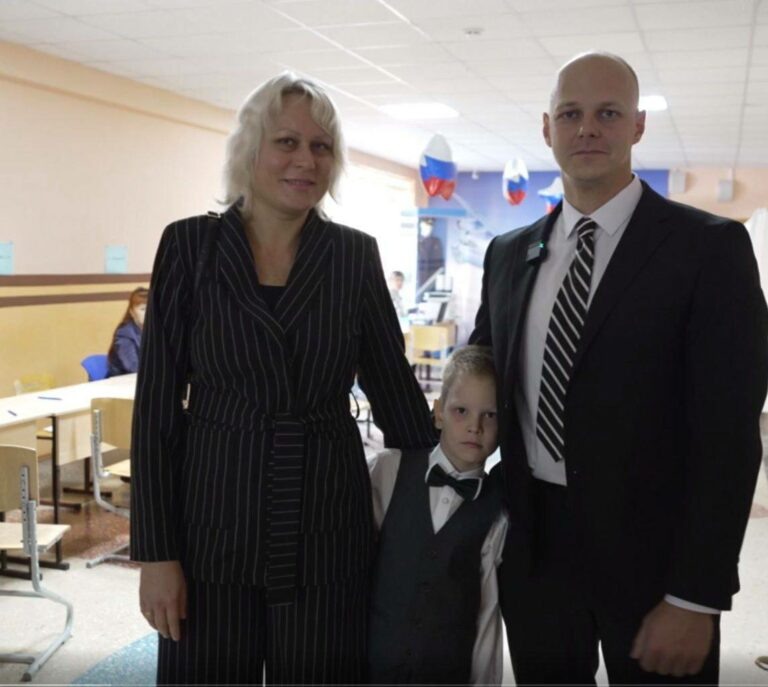    Оренбуржцы, которые не успели сделать свой выбор, смогут проголосовать сегодня до 20:00 Белов Михаил Александрович