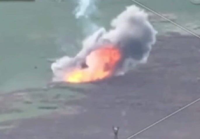 Вот он три в одном. Вот он три в одном. Тоже ученый у него три класса образования. Дед мазай и зайцы. Вот он три в одном.