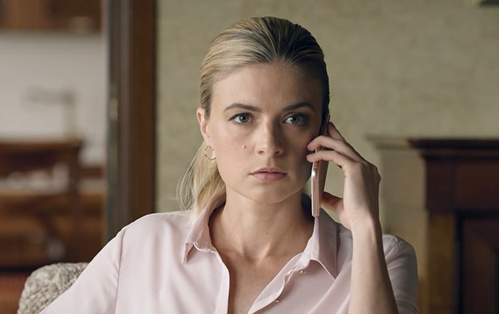 Мария Капустинская в роли Юли Семеновой.