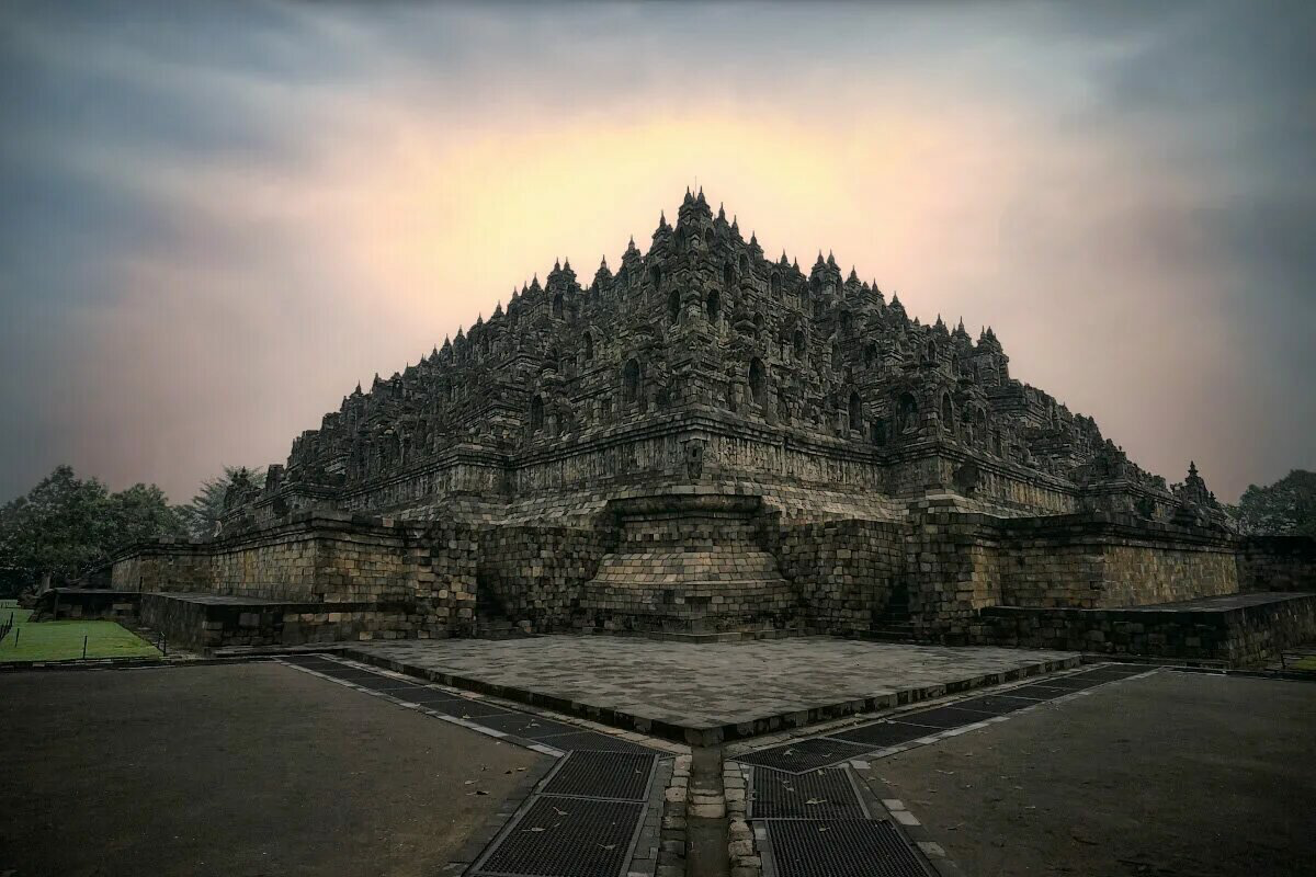 Храм - Боробудур 
