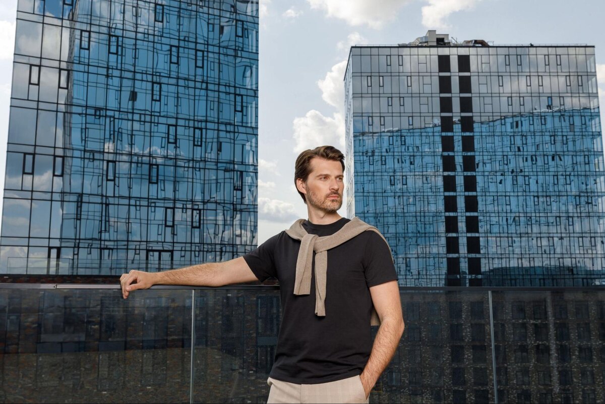 Группа ж к. Входная группа жилого комплекса. Клубный дом. Жк легенда ижевск. Жк легенда сампсониевский.