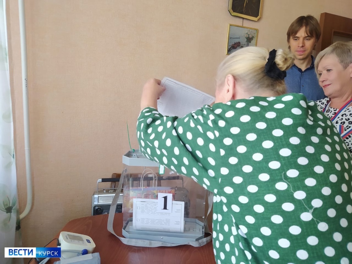   В Курской области проводится голосование граждан на дому