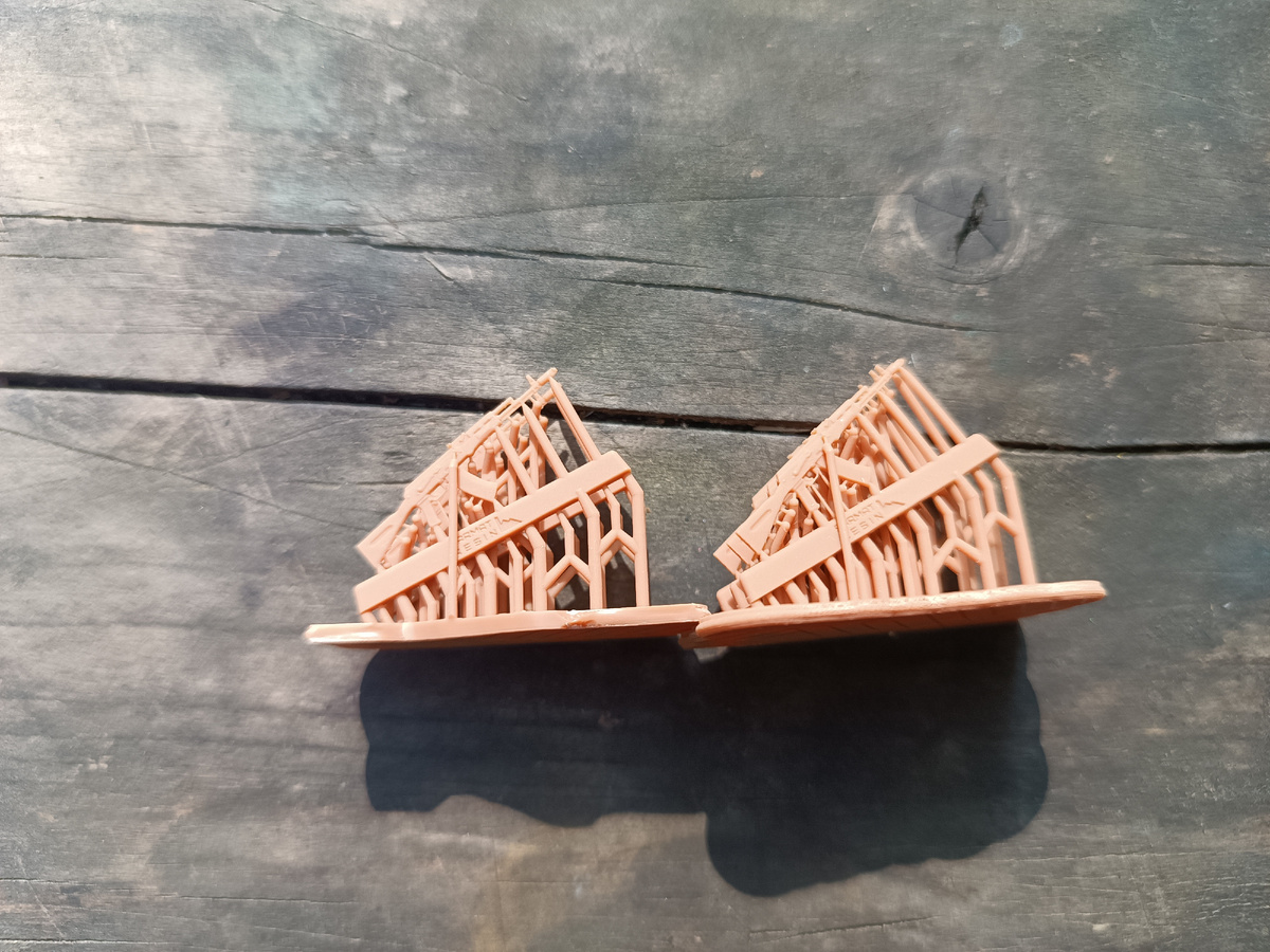 Фото 1. АК-74 в количестве 5 штук.