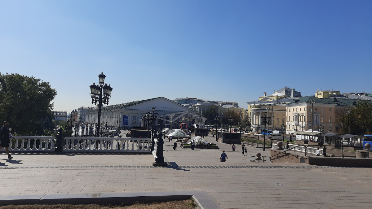 Листайте галерею справа налево