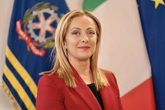    СМИ: Зеленский хочет видеть Мелони посредником в переговорах с США по Patriot