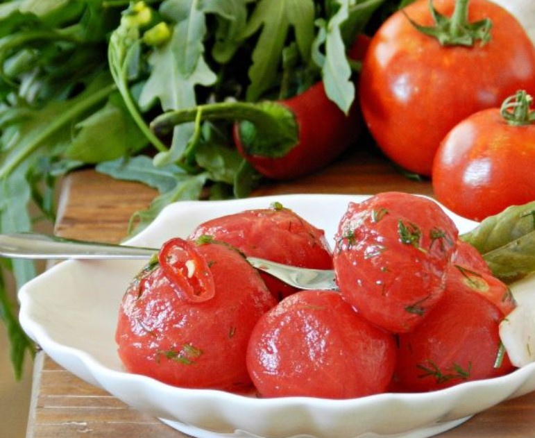 «Голые» помидоры: 12 часов до вкуснятины!