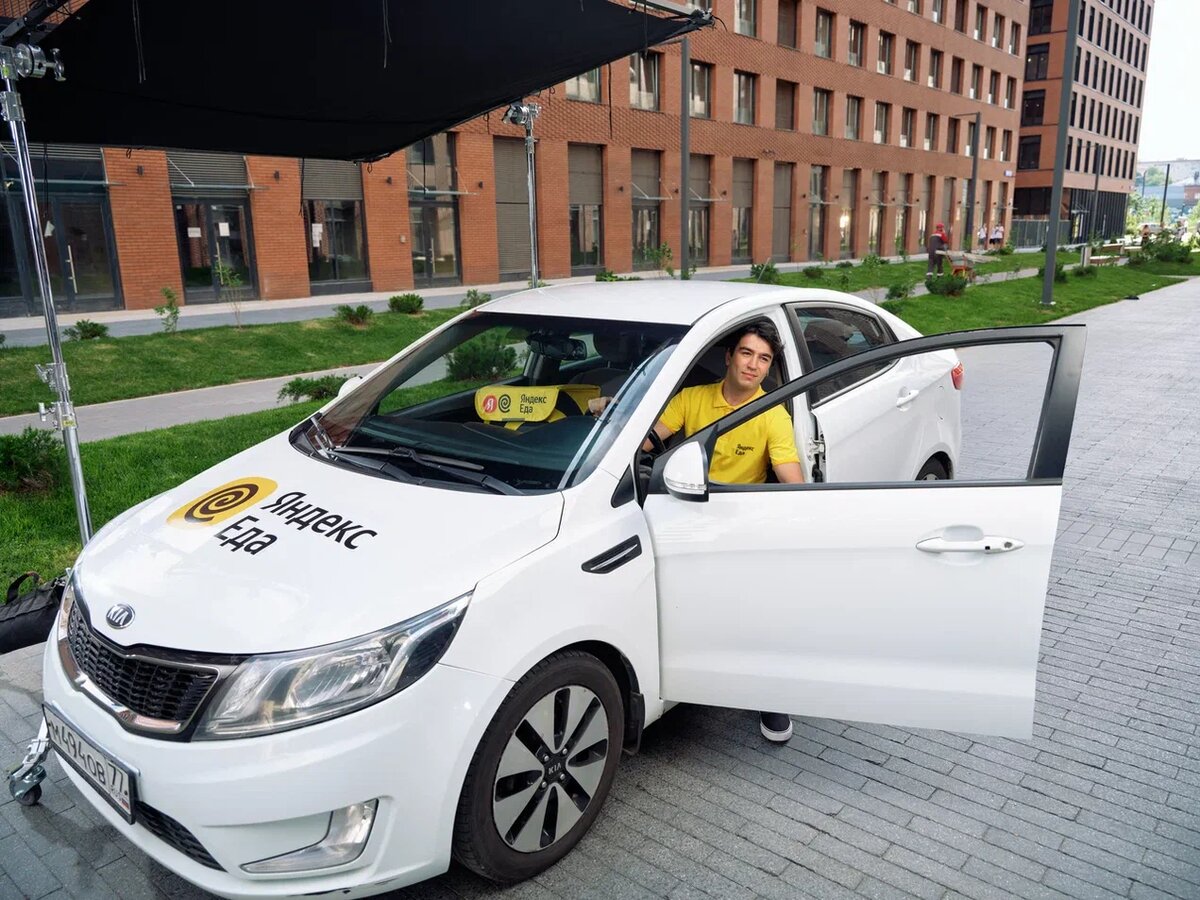 Работа курьером партнером Яндекс в Уфе