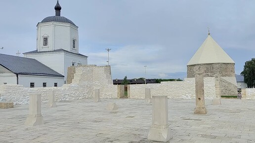 Остатки сооружений в Болгаре - столице Волжской Булгарии