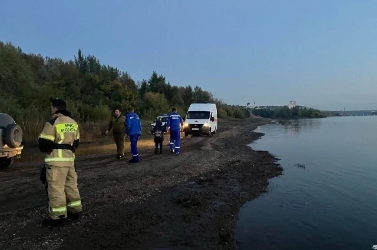    В Башкирии спасатели ищут на воде семилетнего мальчика