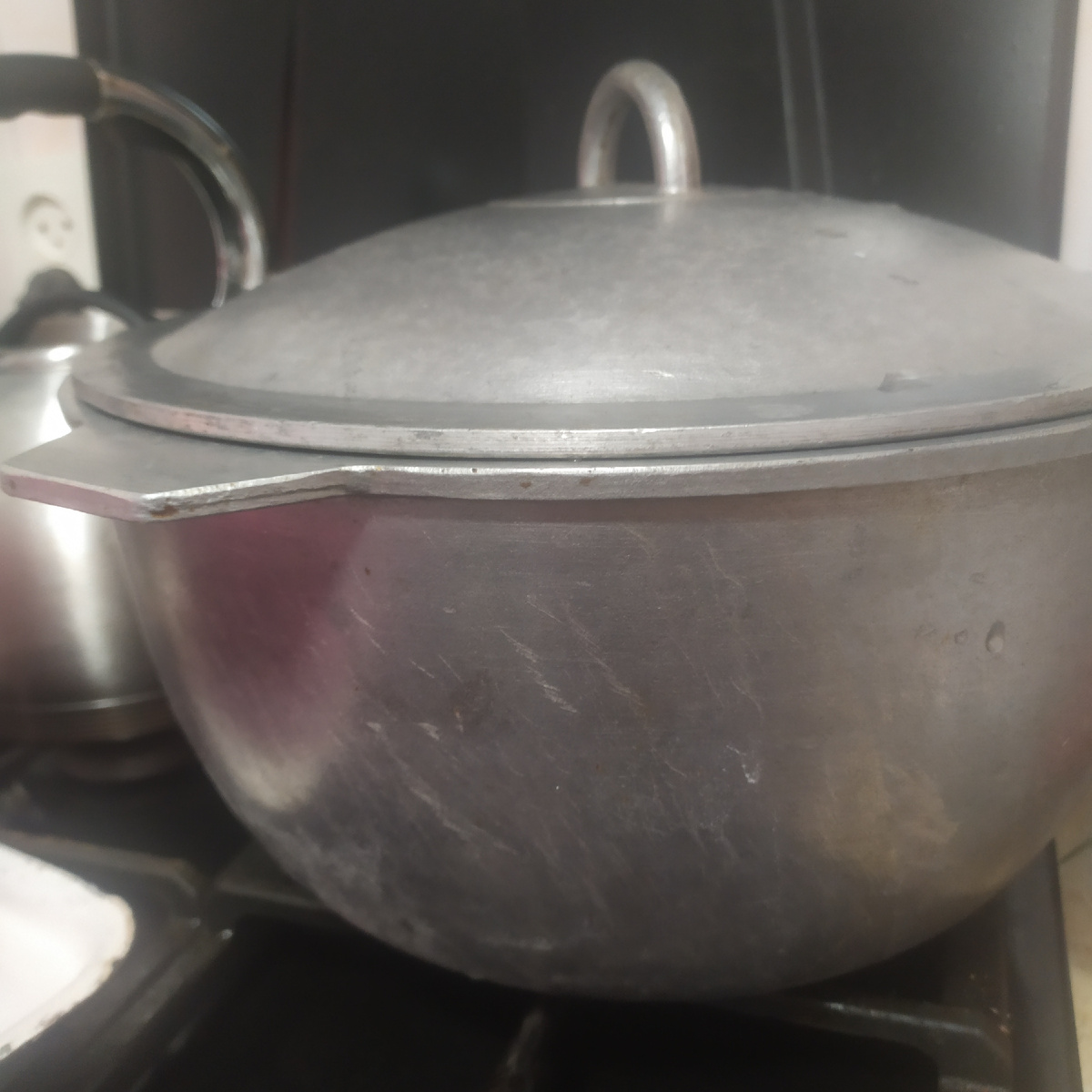 Вот такой казан. Этому казану более 30 лет! 